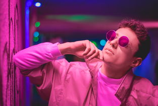 李想盛赞最佳AI附件！Livis眼镜发布会定档，AI交互新纪元或将开启